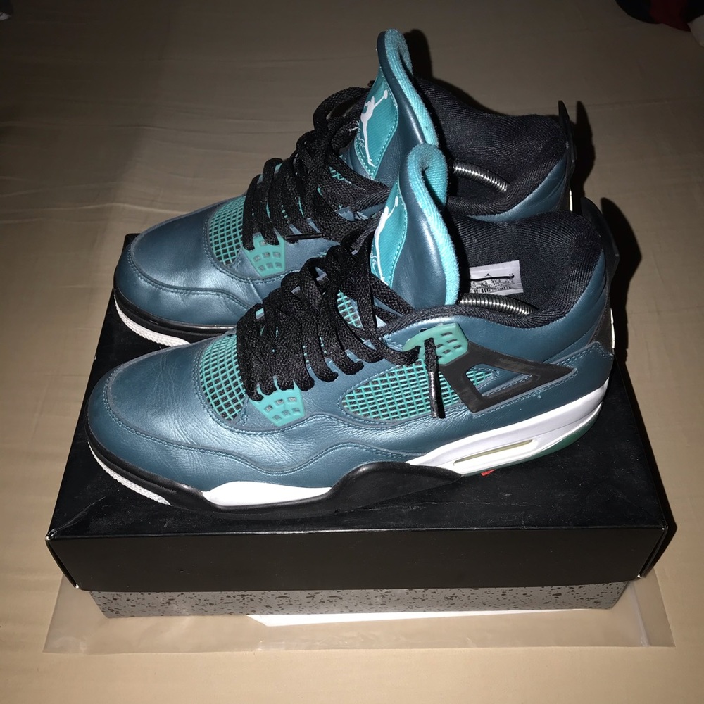 Air Jordan 4 Teal